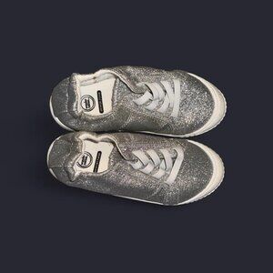 Kids Wonder Nation Size 1 Silver sparkly shoes #glitterkicks
